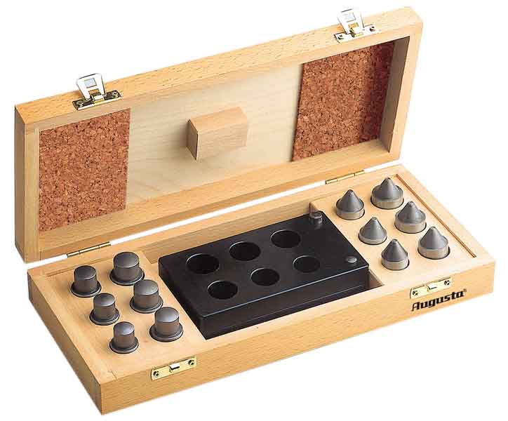 Aushau-, Zentrier- und Formwerkzeug