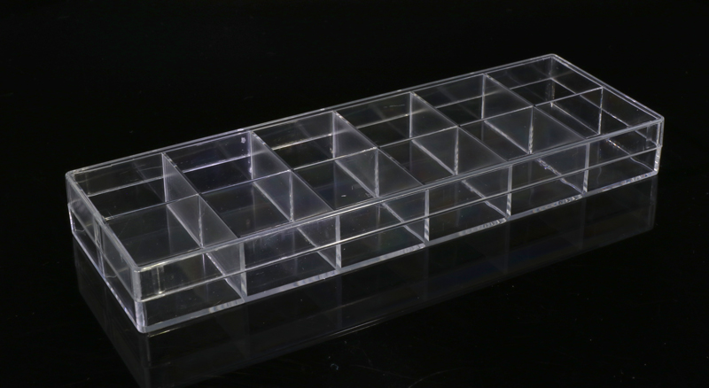 Kleinteildose transparent